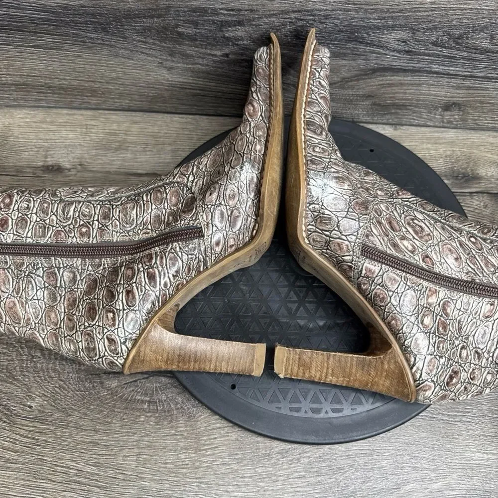 Vintage Destroy Women Sz 9-9.5 Snakeskin Tooled Leather Pointed High Heel Boots